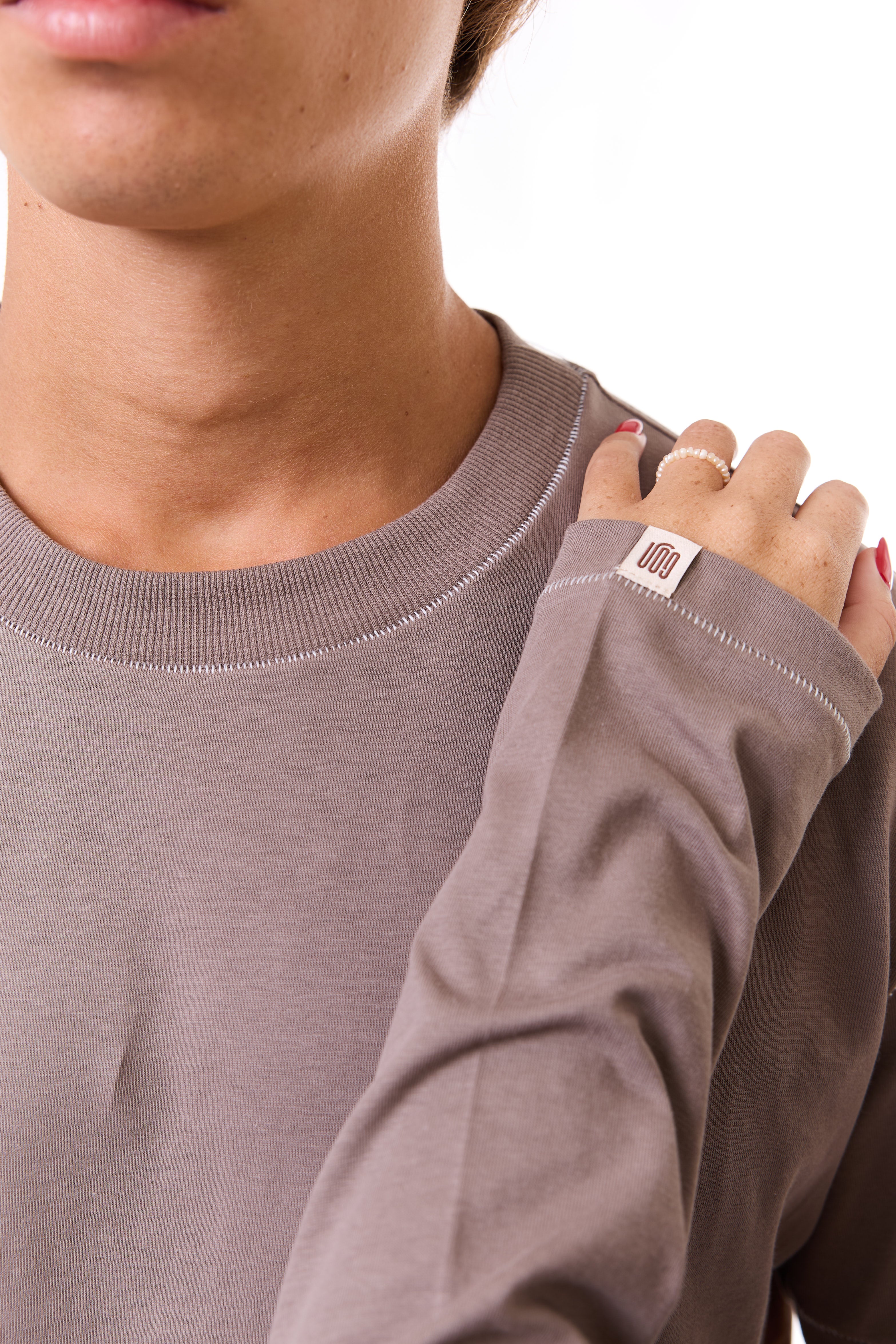 Camel - stitches t-shirt