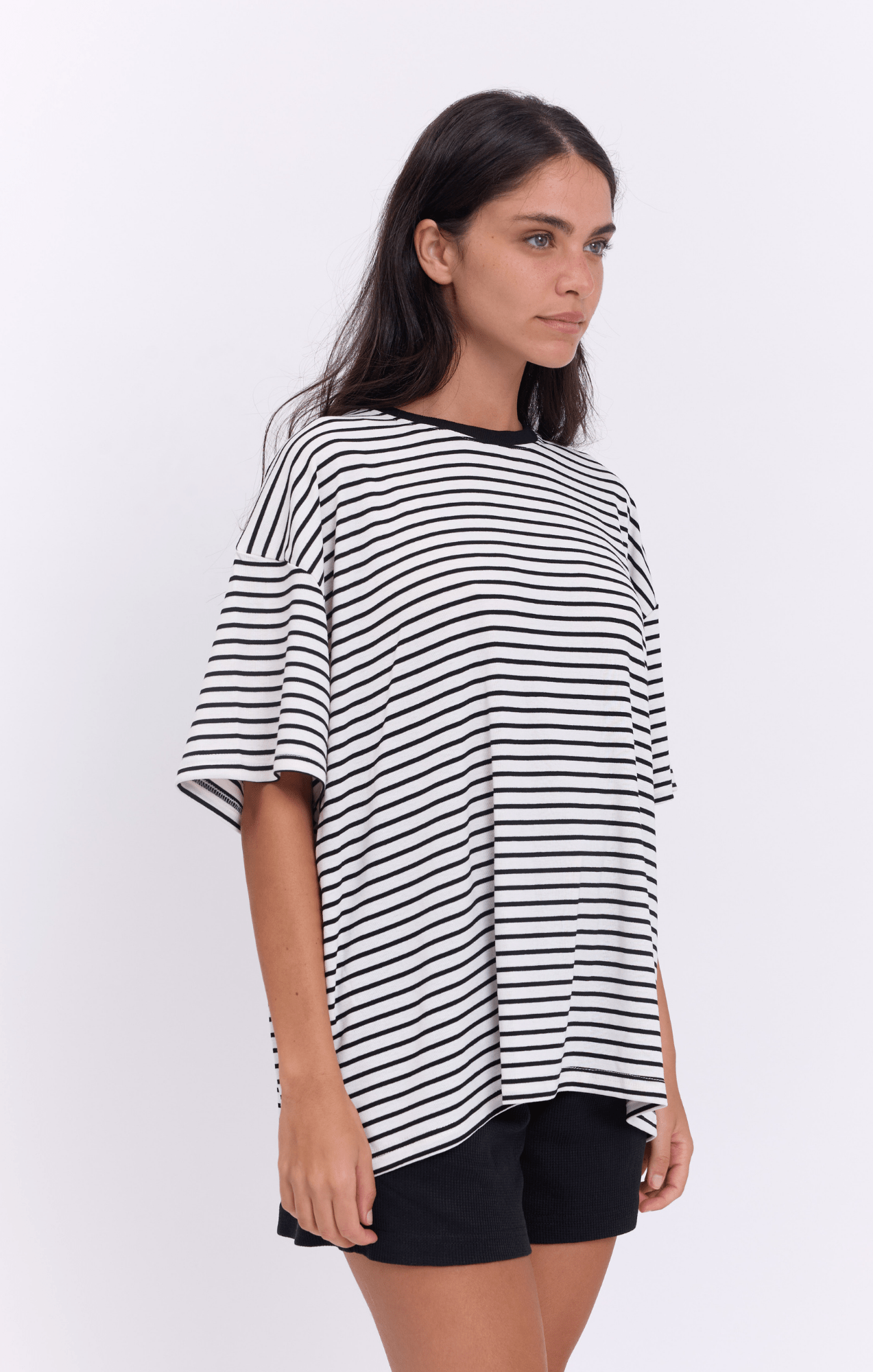 White & Black Stripes T-Shirt - GONSURFING