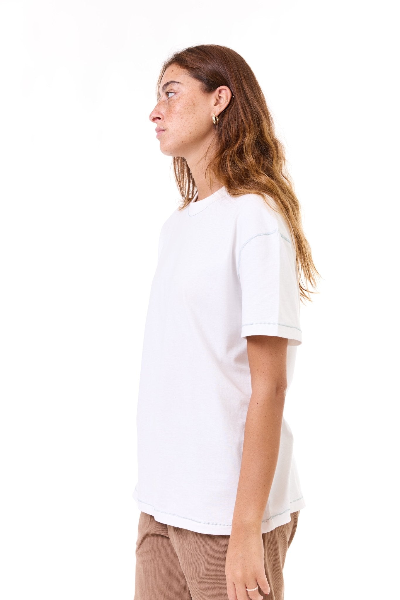 White - stitches t-shirt - GONSURFING