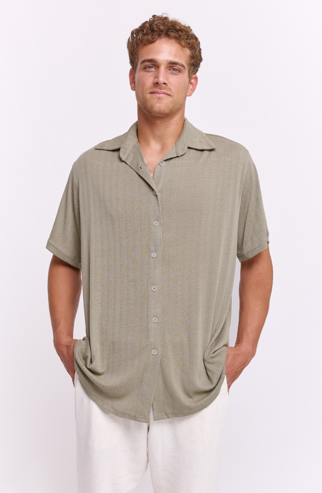 Olive pointill- Buttoned shirt