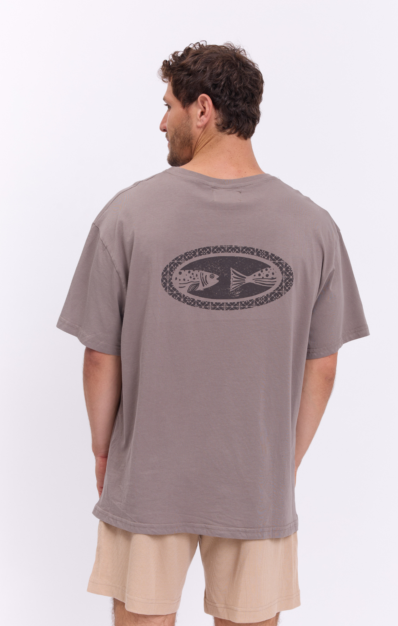Oval fish - Oversize T-Shirt