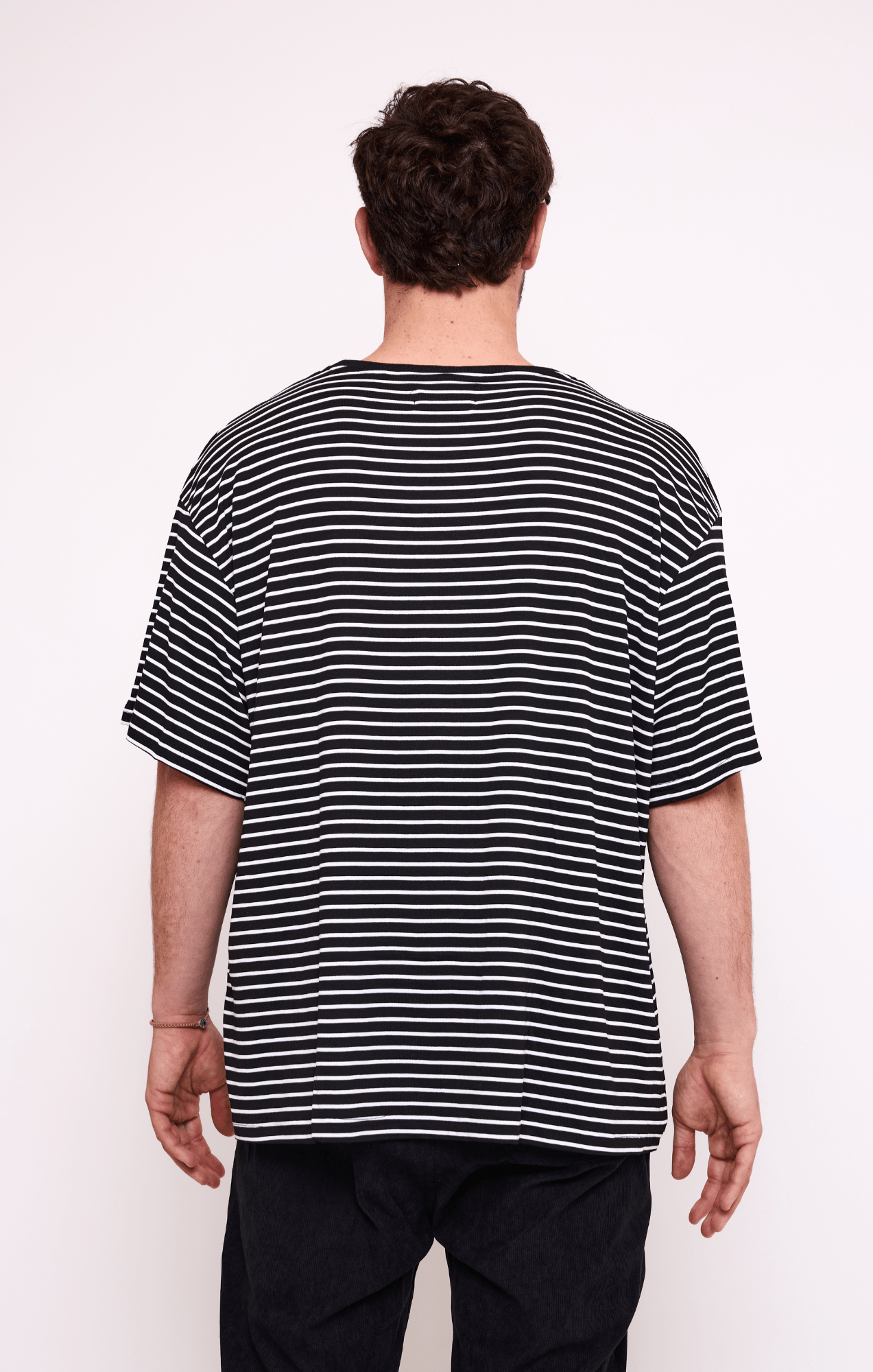 Black & White Stripes T-Shirt - GONSURFING